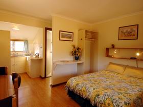 Willow Springs Overseer's Cottage - New South Wales Tourism  1