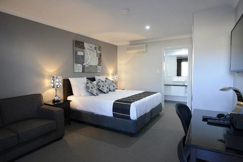 Aastro Dish Motor Inn - New South Wales Tourism  0