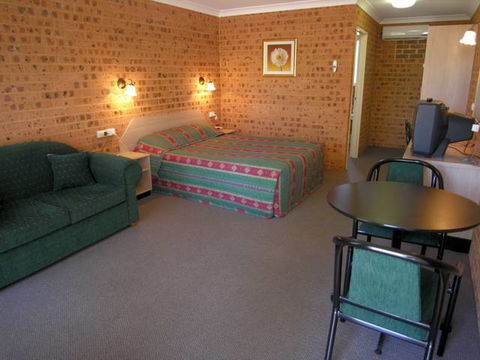 Aberdeen Motel - New South Wales Tourism  0