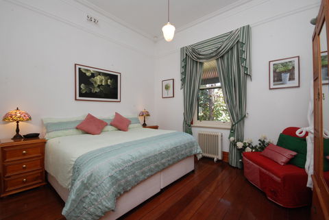 Above Bored Bed And Breakfast - New South Wales Tourism  2