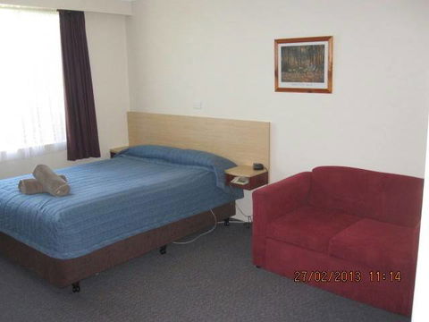 Acacia Motor Inn - New South Wales Tourism  2