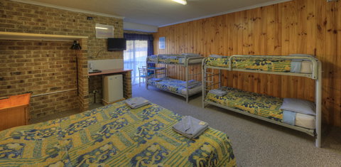 Acacia Snowy Motel - New South Wales Tourism  7