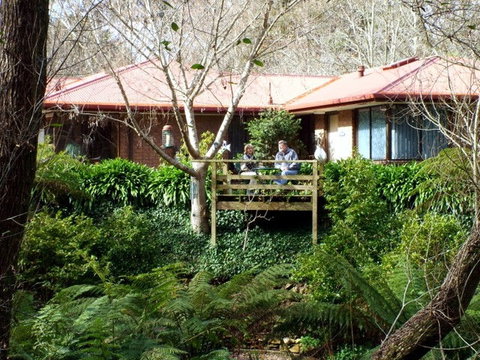 Adelaide Hills Bed & Breakfast Accommodation - New South Wales Tourism  1