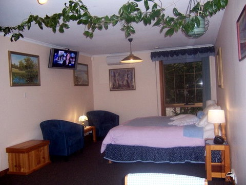 Adelaide Hills Bed & Breakfast Accommodation - New South Wales Tourism  2