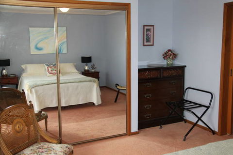 Adrienne's Place On The Hill - New South Wales Tourism  1