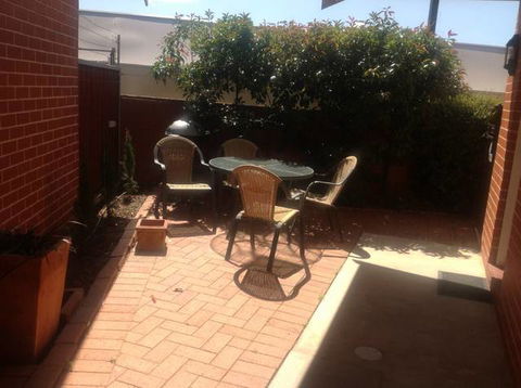 Akuna Motor Inn - New South Wales Tourism  1