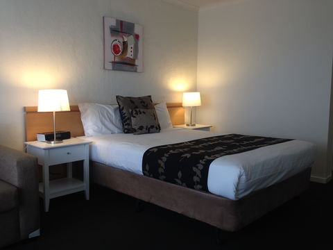 Albury Burvale Motor Inn - New South Wales Tourism  0