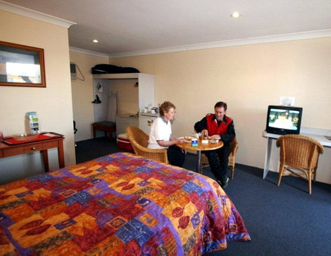 Alexander Motel & Peppercorn Restaurant - New South Wales Tourism  2