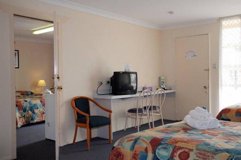 Alexander Motel & Peppercorn Restaurant - New South Wales Tourism  5