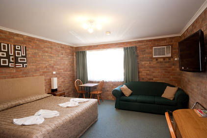 Allan Cunningham Motel And Old Wagon Restaurant - New South Wales Tourism  0