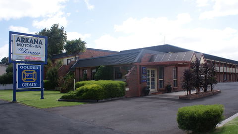 Arkana Motor Inn & Terrace Apartments - New South Wales Tourism  3