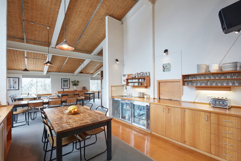 Ripparoo Ski Lodge - New South Wales Tourism  8