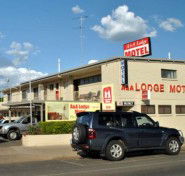A  A Lodge Motel