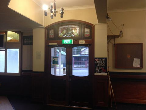 Cecil Hotel Zeehan - New South Wales Tourism  3