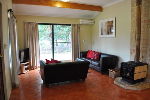 Karri Valley Chalets - New South Wales Tourism  1