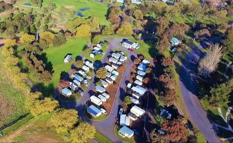 Lake Colac Caravan Park - New South Wales Tourism  1