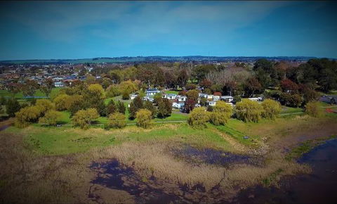 Lake Colac Caravan Park - New South Wales Tourism  2