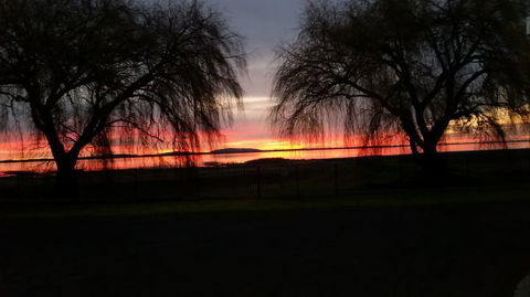 Lake Colac Caravan Park - New South Wales Tourism  3