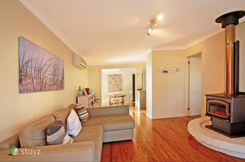 Hayes Beach House - New South Wales Tourism  0