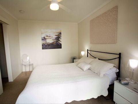 Ovens CBD Apartment 3 - New South Wales Tourism  1