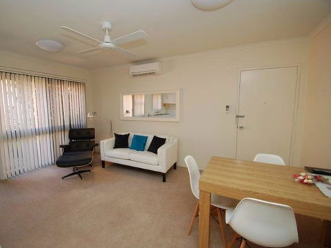 Ovens CBD Apartment 3 - New South Wales Tourism  2