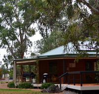 Friends at McLaren Vale - New South Wales Tourism 