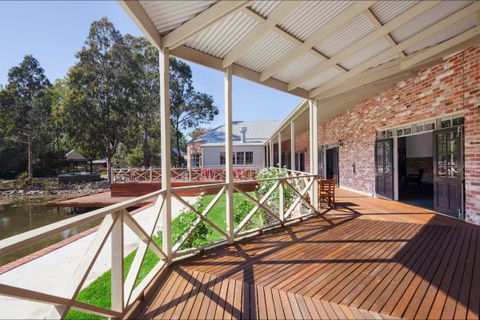 Mercure Ballarat Hotel And Convention Centre - New South Wales Tourism  1