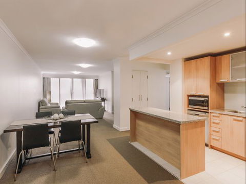 Newcastle Central Plaza Apartment Hotel - New South Wales Tourism  1