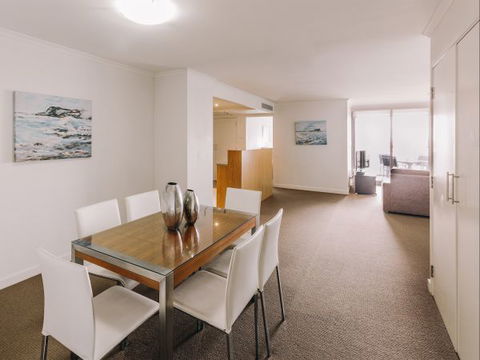 Newcastle Central Plaza Apartment Hotel - New South Wales Tourism  4