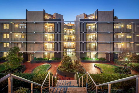 Quest Castle Hill Serviced Apartments - New South Wales Tourism  2