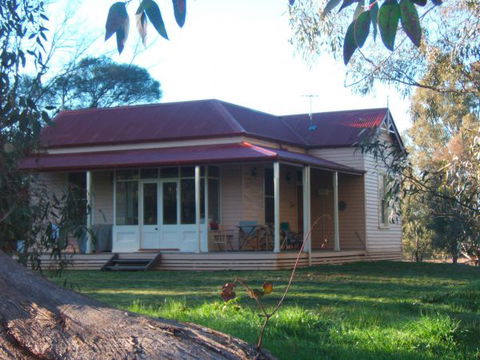 Baranduda Homestead B&B Cottages - New South Wales Tourism  0