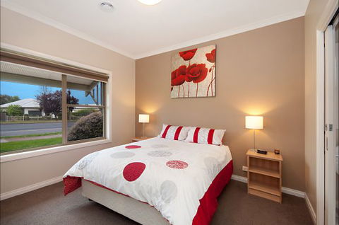 Hamilton Accommodation - New South Wales Tourism  7