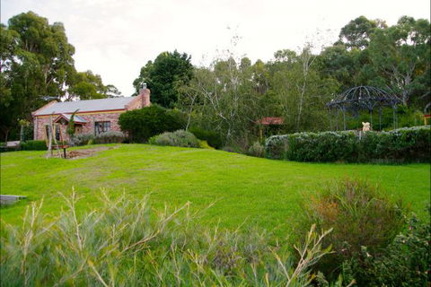 Pear Tree Hollow - New South Wales Tourism  0