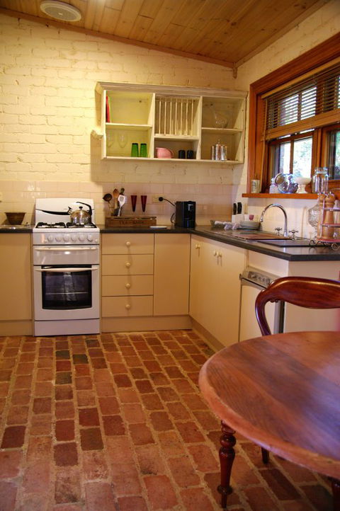 Pear Tree Hollow - New South Wales Tourism  9