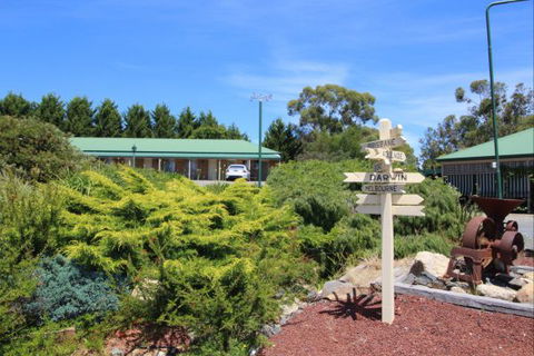 Top Of The Town Motor Inn Yackandandah - New South Wales Tourism  6