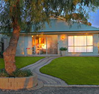 17 QED Lakehouse - New South Wales Tourism 