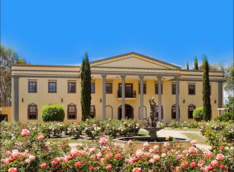 Barossa Chateau - New South Wales Tourism  2