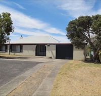 Carthew Street Holiday Home - New South Wales Tourism 