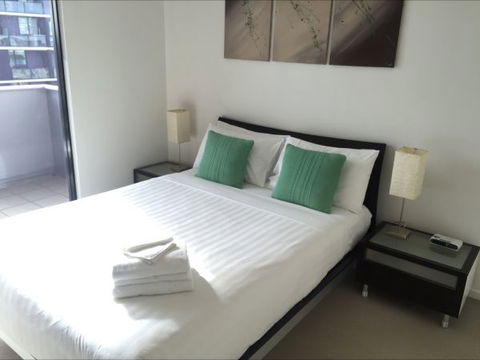 Harbour Escape Apartments Docklands - New South Wales Tourism  7