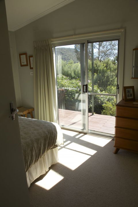 Kurringai Cottage - New South Wales Tourism  6