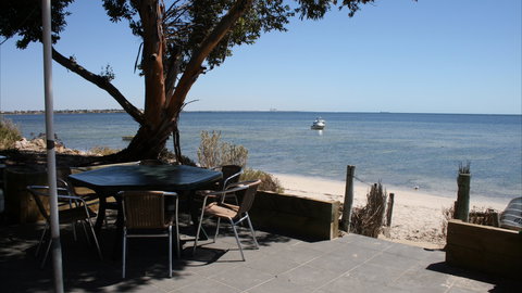 Undercurrent - New South Wales Tourism  2