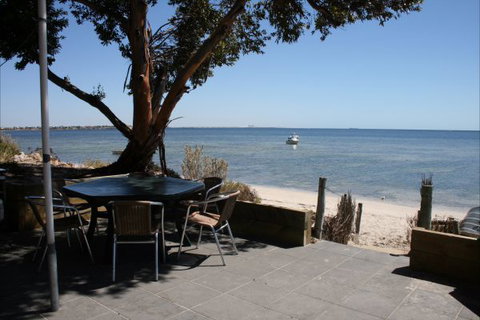 Undercurrent - New South Wales Tourism  0