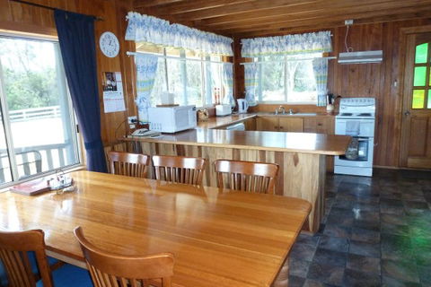 Arties Cottage Accommodation - New South Wales Tourism  4