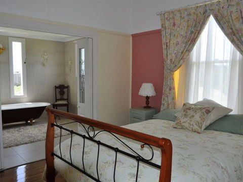 Beth's Cottage Roaring 40s - New South Wales Tourism  1