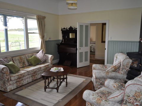 Beth's Cottage Roaring 40s - New South Wales Tourism  3