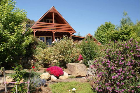 Beechworth Camellia Cottage - New South Wales Tourism  0