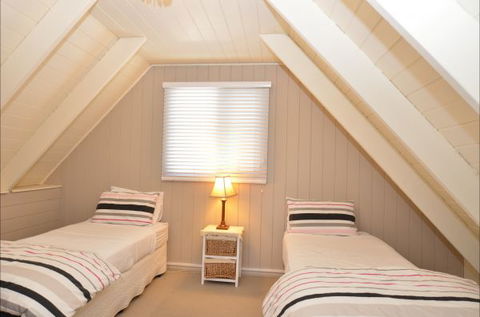 Beechworth Camellia Cottage - New South Wales Tourism  5