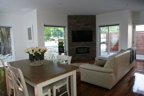 Beyond Bliss Guesthouse Two - New South Wales Tourism  1