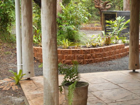 Byfield Cabins On Waterpark Creek - New South Wales Tourism  4