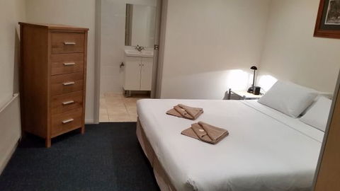 Cedarwood Apartments - New South Wales Tourism  4